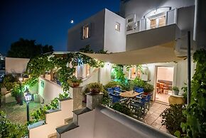 Kontaratos Studios & Apartments