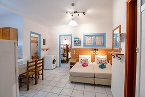 Kontaratos Studios & Apartments
