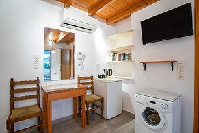 Kontaratos Studios & Apartments