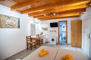 Kontaratos Studios & Apartments