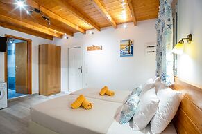 Kontaratos Studios & Apartments