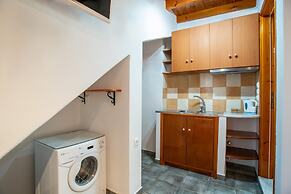 Kontaratos Studios & Apartments