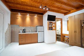 Kontaratos Studios & Apartments