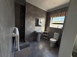 Le Blue Guesthouse