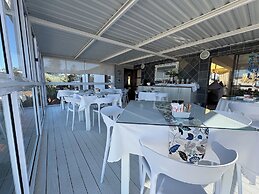 Le Blue Guesthouse