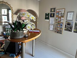 Le Blue Guesthouse
