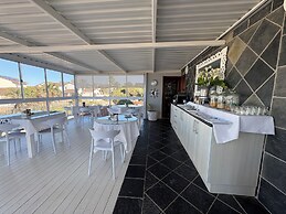 Le Blue Guesthouse