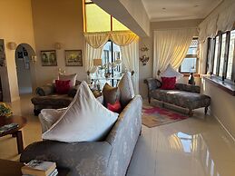 Le Blue Guesthouse