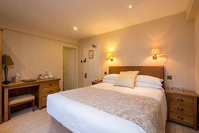 The Glen Yr Afon House Hotel