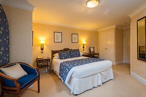 The Glen Yr Afon House Hotel