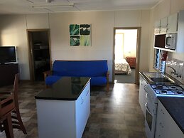 Kickback Cottages