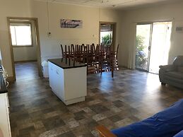 Kickback Cottages