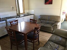 Kickback Cottages