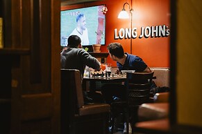 Long John’s Hotel