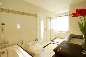 LK Miracle Suite