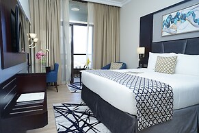 Two Seasons Hotel & Apartments