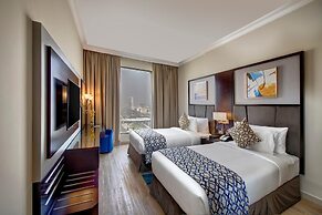 Two Seasons Hotel & Apartments