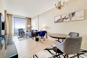 Two Seasons Hotel & Apartments