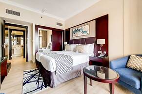 Two Seasons Hotel & Apartments