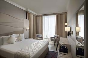 Two Seasons Hotel & Apartments