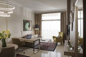 Two Seasons Hotel & Apartments