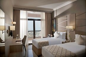 Two Seasons Hotel & Apartments