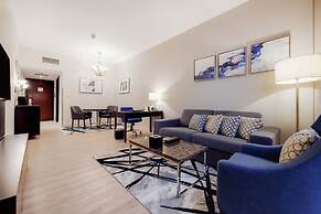Two Seasons Hotel & Apartments