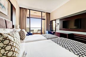 Two Seasons Hotel & Apartments