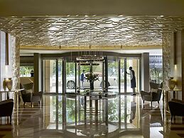 Two Seasons Hotel & Apartments