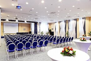 New Peterhof Hotel