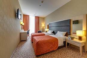 New Peterhof Hotel