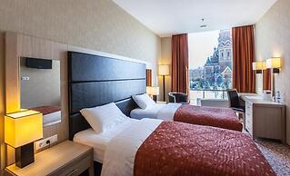 New Peterhof Hotel