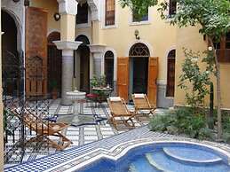 Riad Layalina
