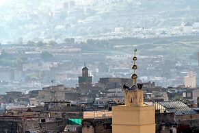 Riad Layalina