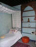 Riad Layalina