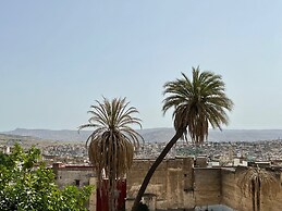 Riad Layalina