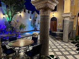 Riad Layalina