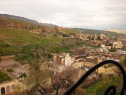 Riad Layalina