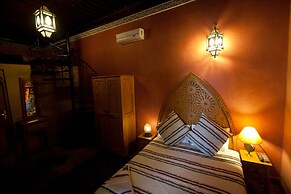 Riad Layalina