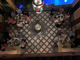 Riad Layalina