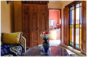 Riad Layalina