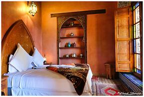 Riad Layalina