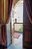 Riad Layalina