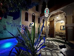 Riad Layalina