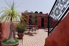 Riad Layalina