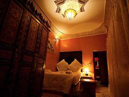 Riad Layalina