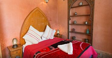 Riad Layalina