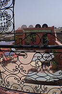 Riad Layalina