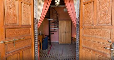 Riad Layalina