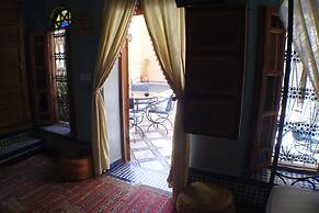 Riad Layalina
